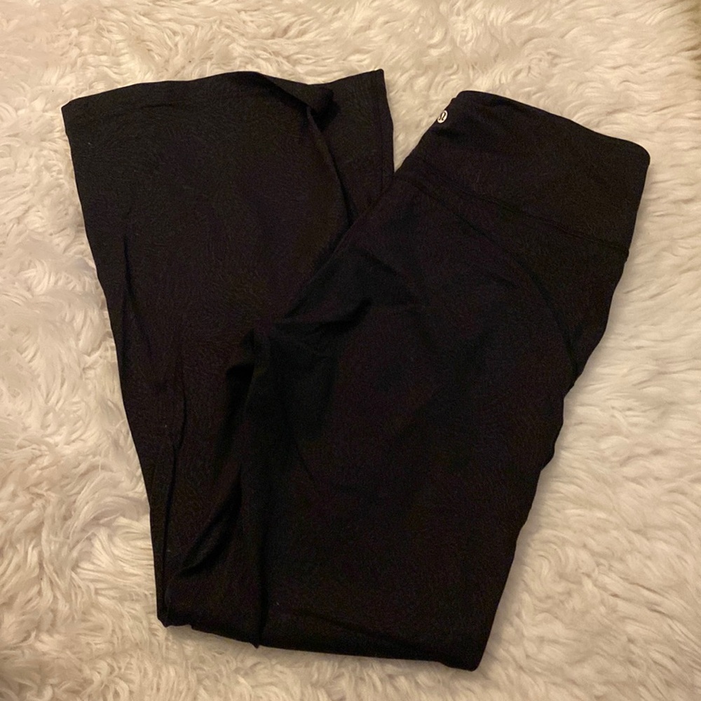 Lululemon 14 Groove Super-High-Rise Flare Pants - Picture 4 of 13
